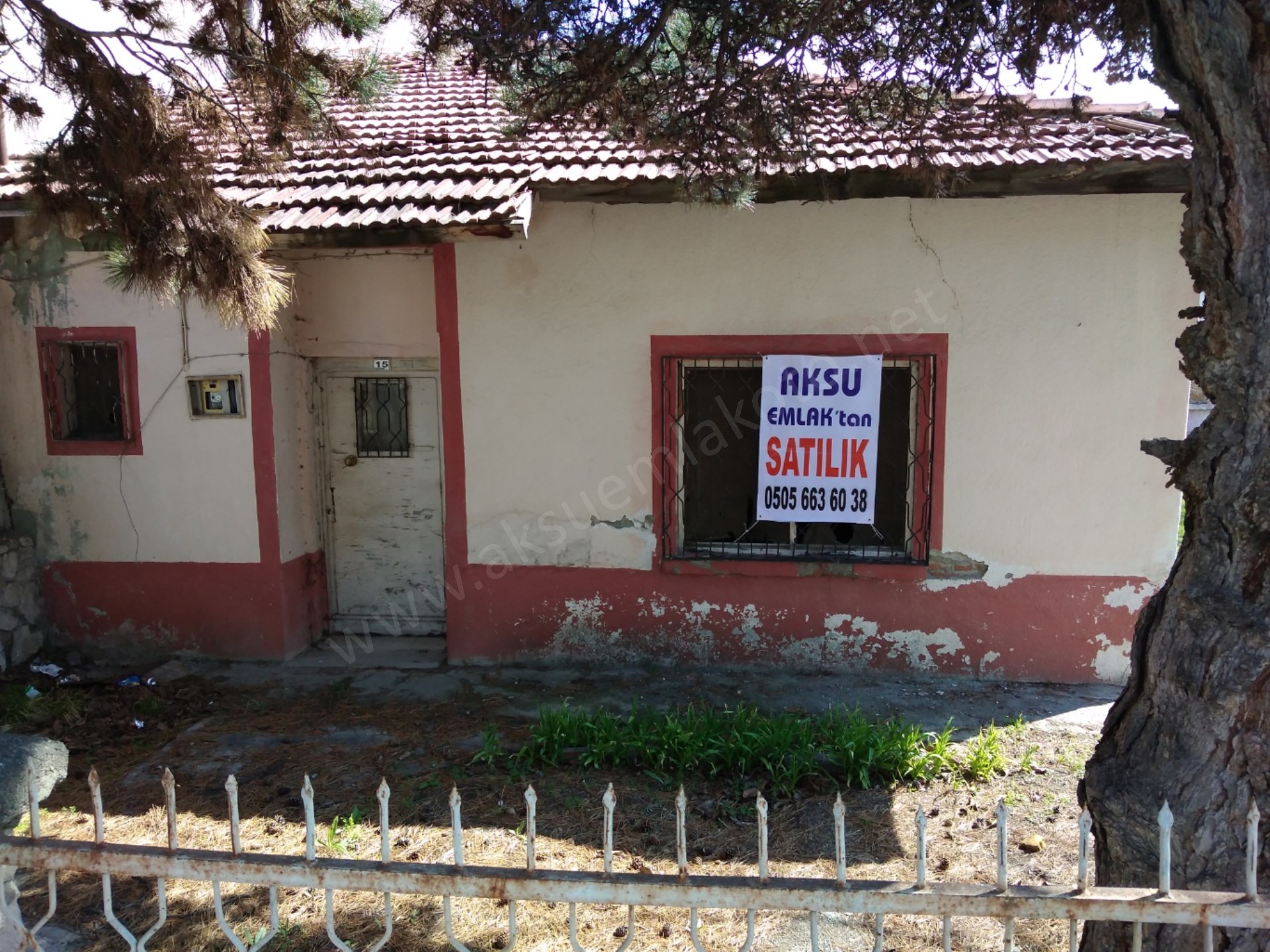 Satlık bahçeli müstakil ev